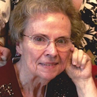 Joyce  Holman