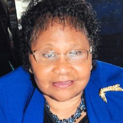Aline  Howard