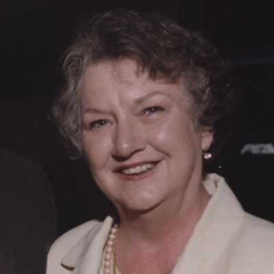 Annie  Summers