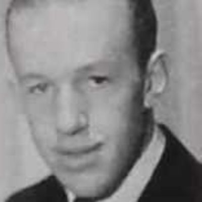 Robert  Stephensen