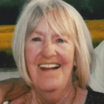 Joan  Robbins