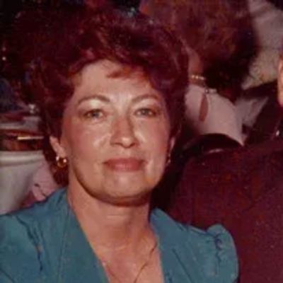 Theda  Norris