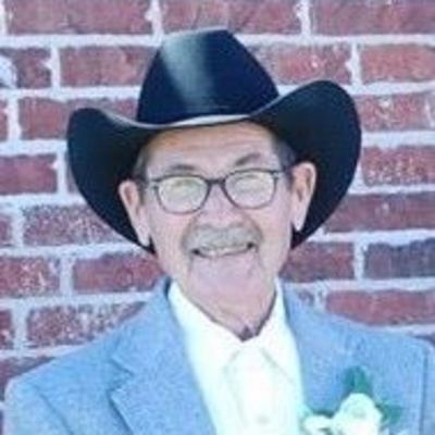 Robert  Travis