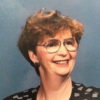 Lois  McKinney