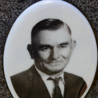 Charlie  Jurak