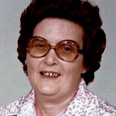 Pearlie  Overton