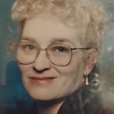Lisa  McReynolds